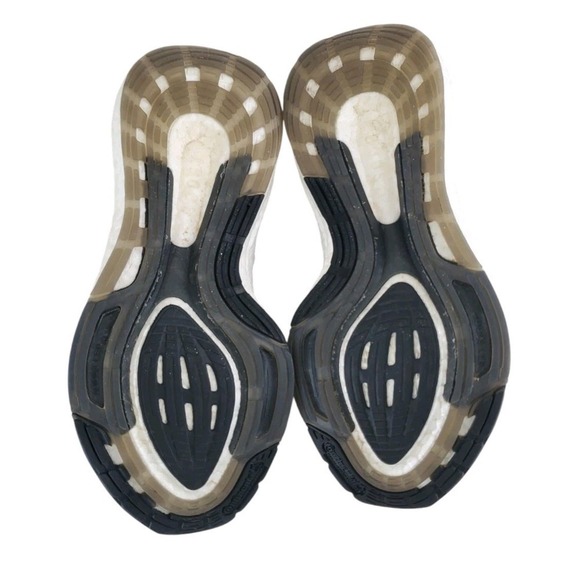 Adidas Ultraboost 22 Running Sneaker Shoes Wmns Sz 6 Black White Lace-Up GX5591 - Picture 7 of 16